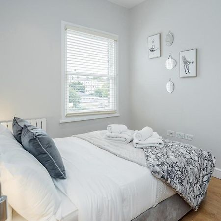 Beautiful 2 Bedrooms Split Level Fulham Apartment London Kültér fotó
